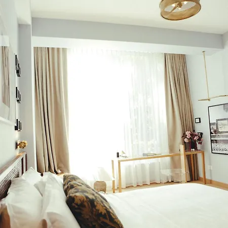 Bazaar 4* Tirana