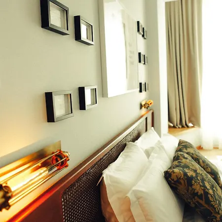 Bazaar Hotel Tirana
