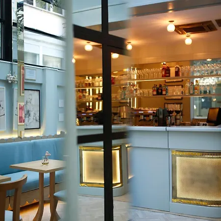 酒店 Bazaar 地拉那