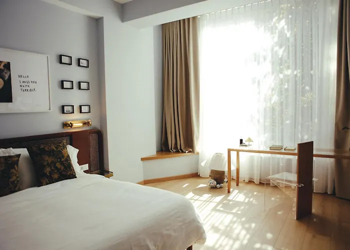 Bazaar فندق تيرانا